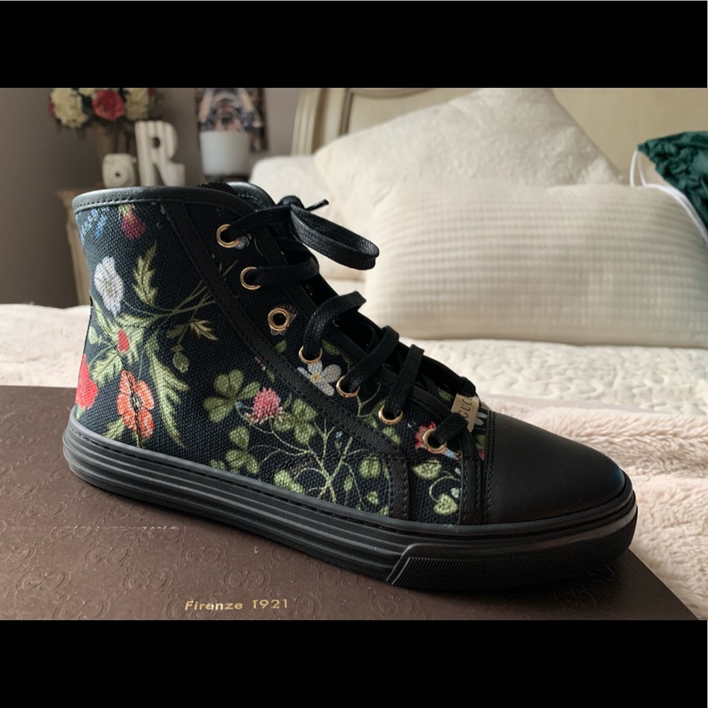 Gucci Floral High Top sneakers!
